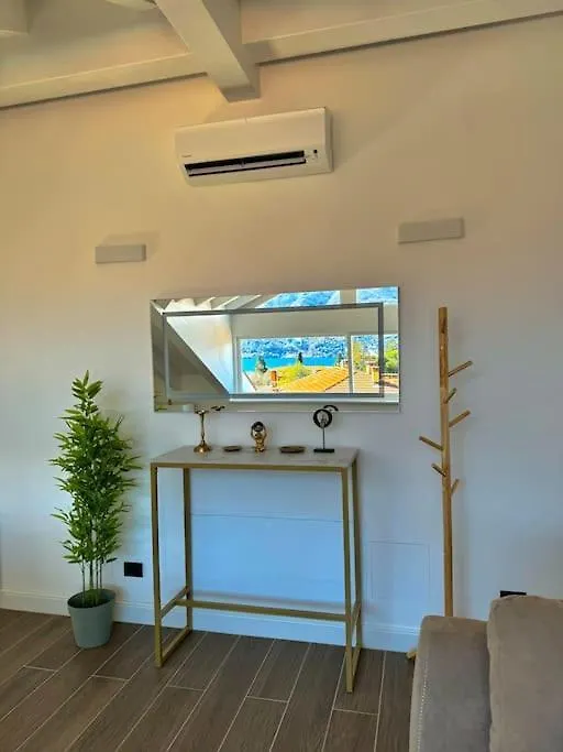 Apt. Aries - Penthouse Menaggio Apartment