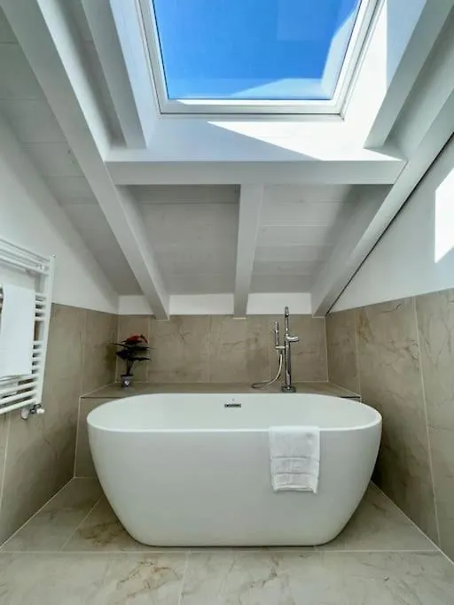 Apt. Aries - Penthouse Menaggio 0*,